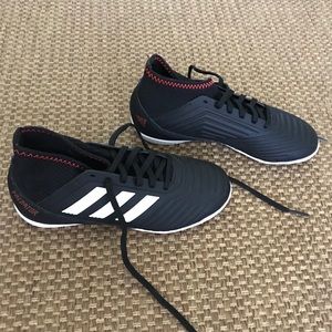 Adidas Predator indoor soccer shoes size 1.5